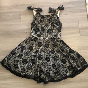 Way In Black Cream Lace Tea Dress Size 5